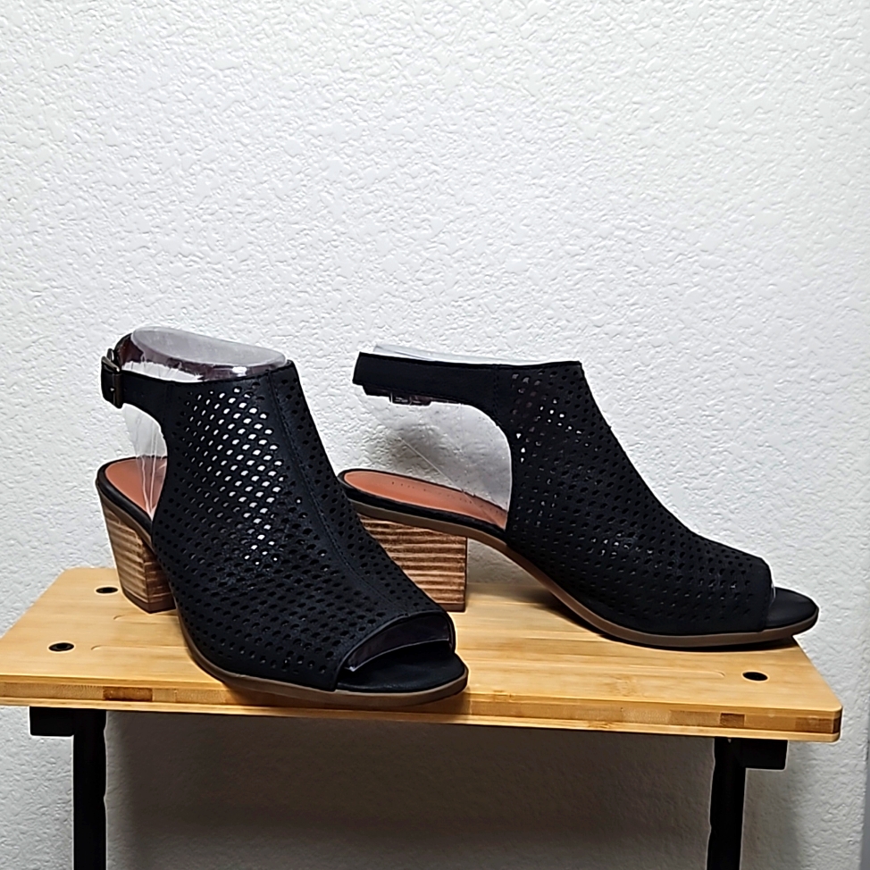 Lucky Brand Blk Suede Sandals Size 9